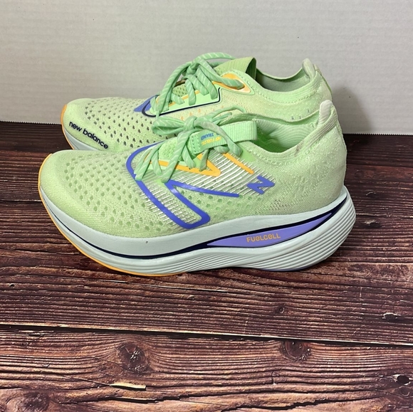 New Balance Shoes - NEW BALANCE FuelCell Trainer Shoes